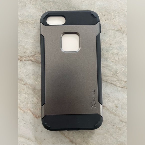 Trianium heavy duty case with belt clip Apple iPhone 6 case - Picture 6 of 9